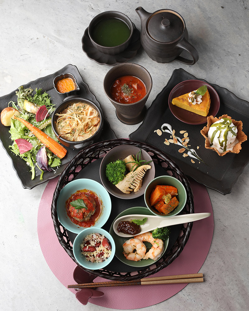 季節の桜山 籠ランチ