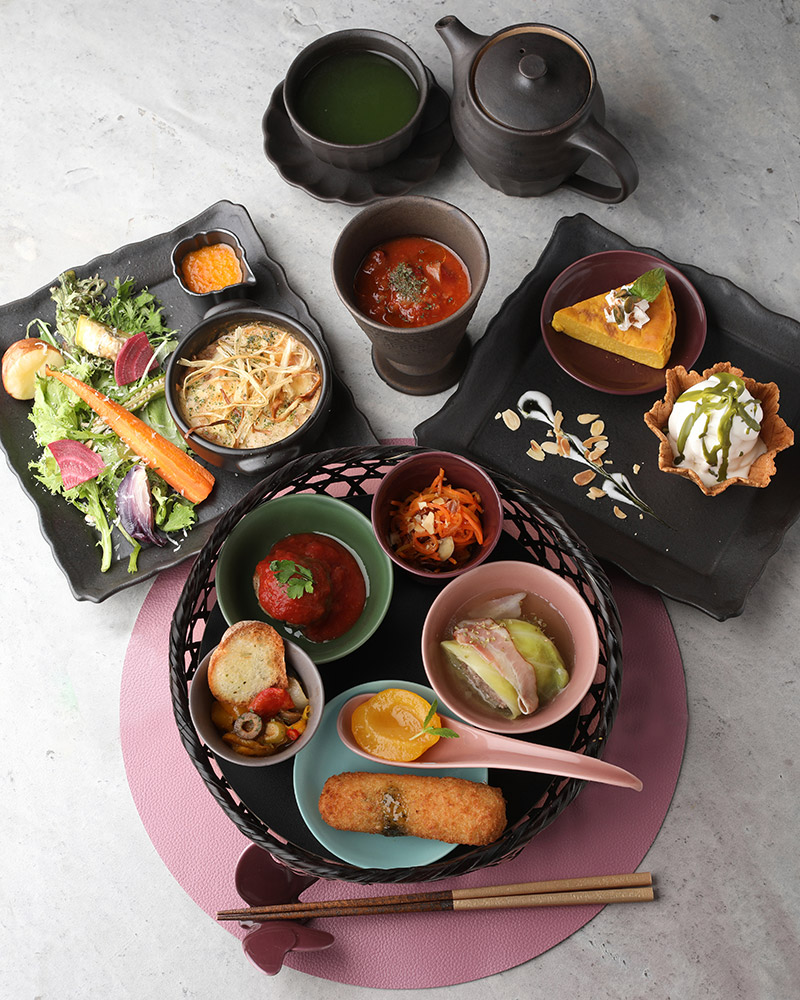 季節の桜山 籠ランチ